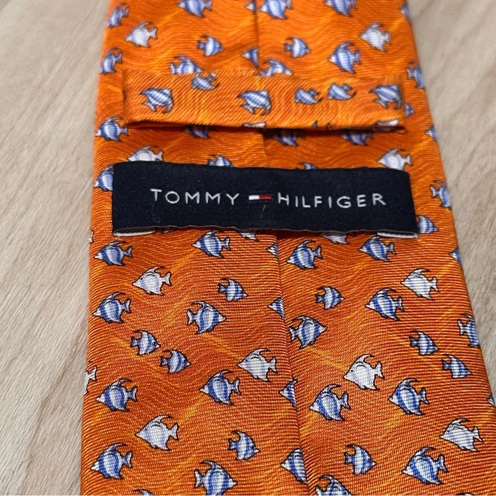 Tommy‎ Hilfiger Fish Silk Neck Tie